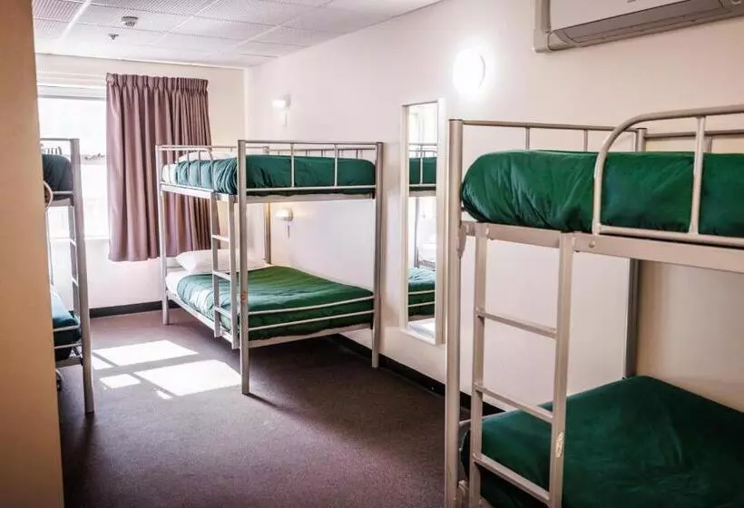 ルームシェアのワンベッド, Yha Adelaide Central