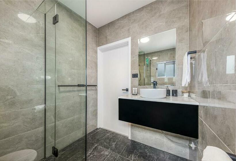 Апартаменты 1 Спальня с Балконом, Beachcomber Peregian Beach