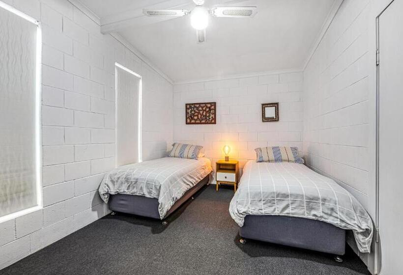 سوئیت با بالکن, Beachcomber Peregian Beach