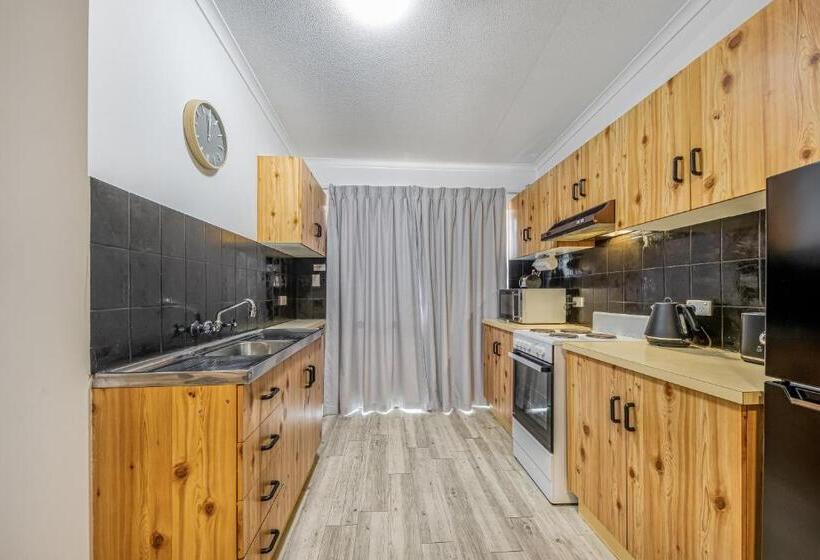 سوئیت با بالکن, Beachcomber Peregian Beach