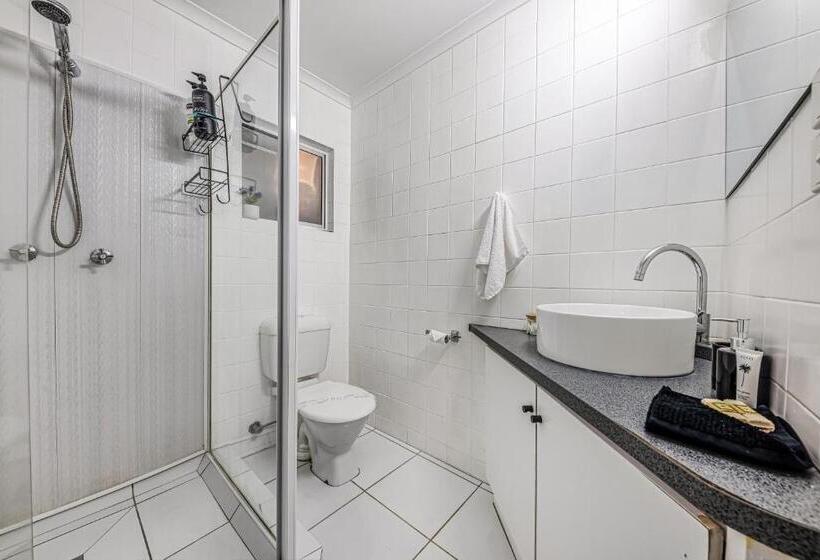 آپارتمان 2 خوابه, Beachcomber Peregian Beach