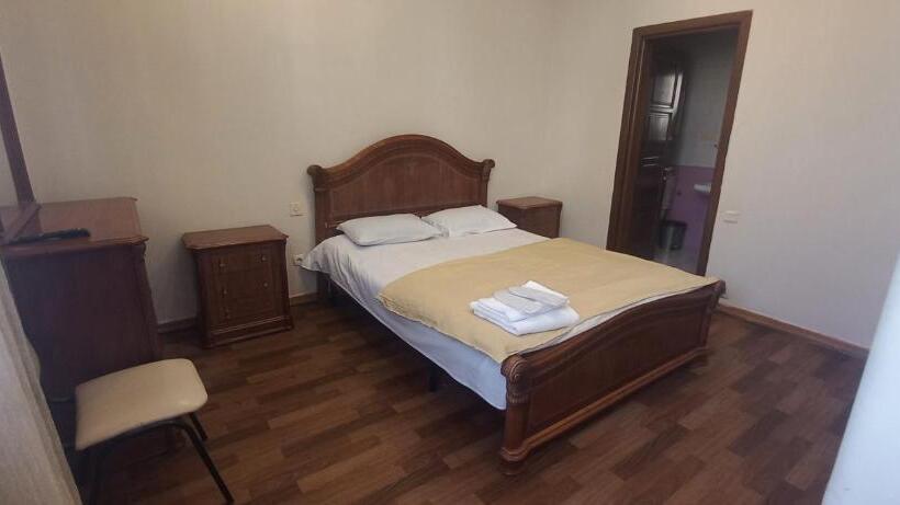 이코노미 룸, New Bella