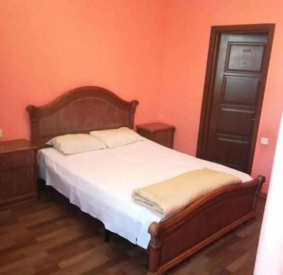 이코노미 룸, New Bella