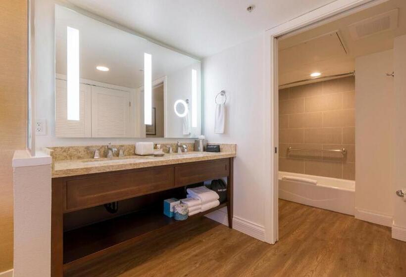 2 Bedrooms Suite Garden View, Carlsbad Seapointe Resort