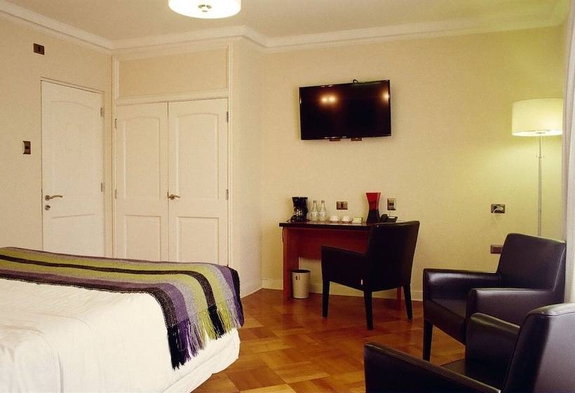 חדר אקזקיוטיב, Cassinetta