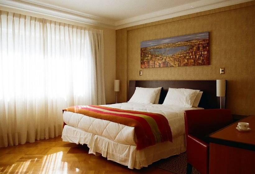 חדר אקזקיוטיב, Cassinetta