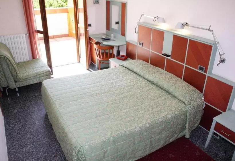 Standardzimmer Bergblick, Derby