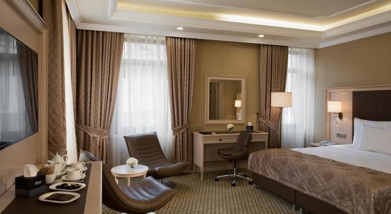 スタンダードルーム, London 1889