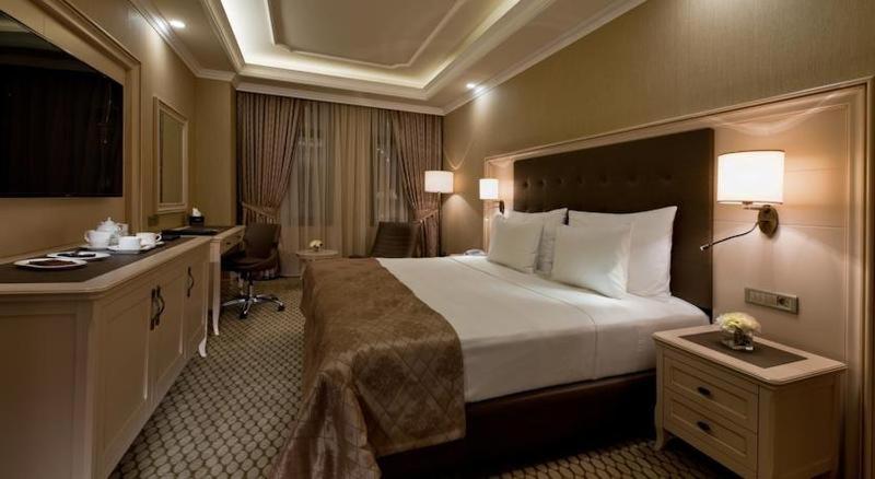 スタンダードルーム, London 1889