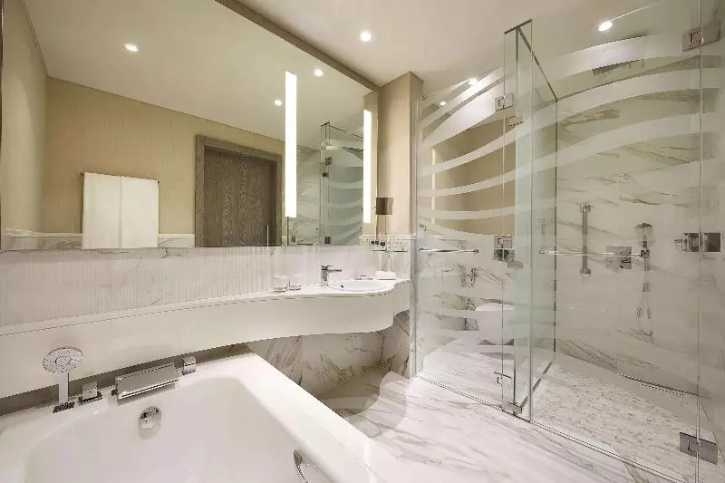 اتاق استاندارد با تخت بزرگ, Doubletree By Hilton Hotel Doha Old Town