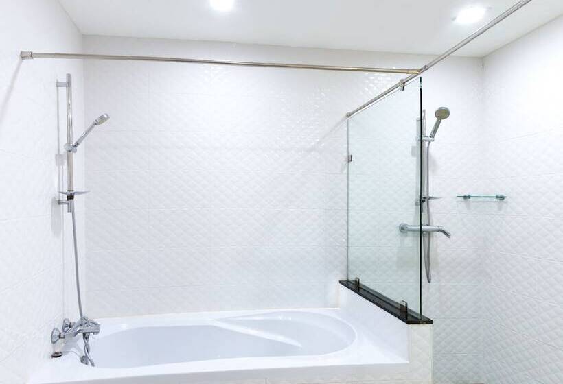 家庭间, Fx Hotel Pattaya