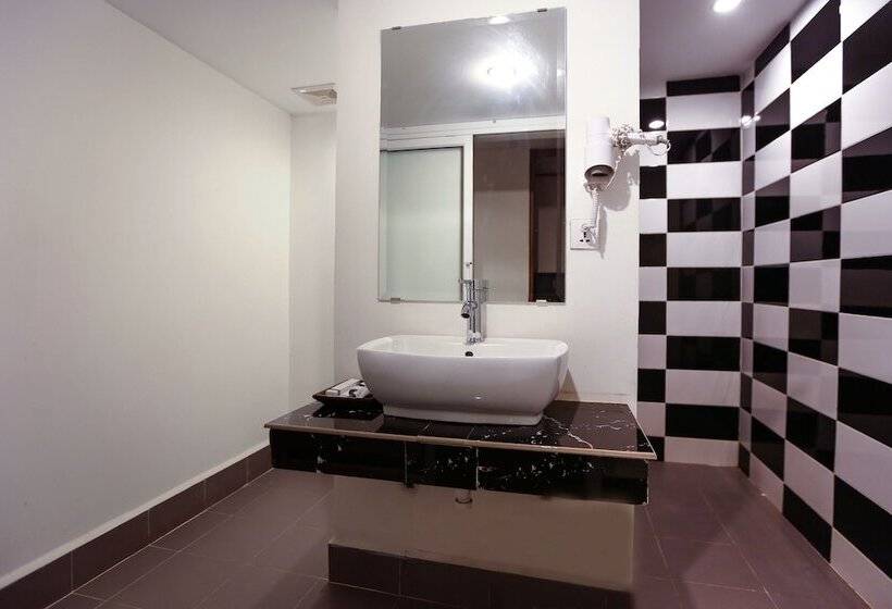 اتاق سوپریور, G&z Urban