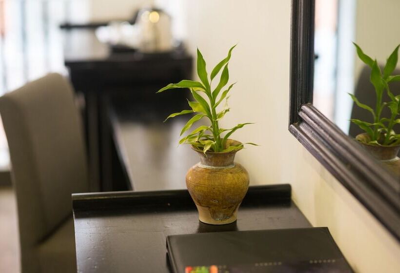 سوییت خانوادگی, G&z Urban