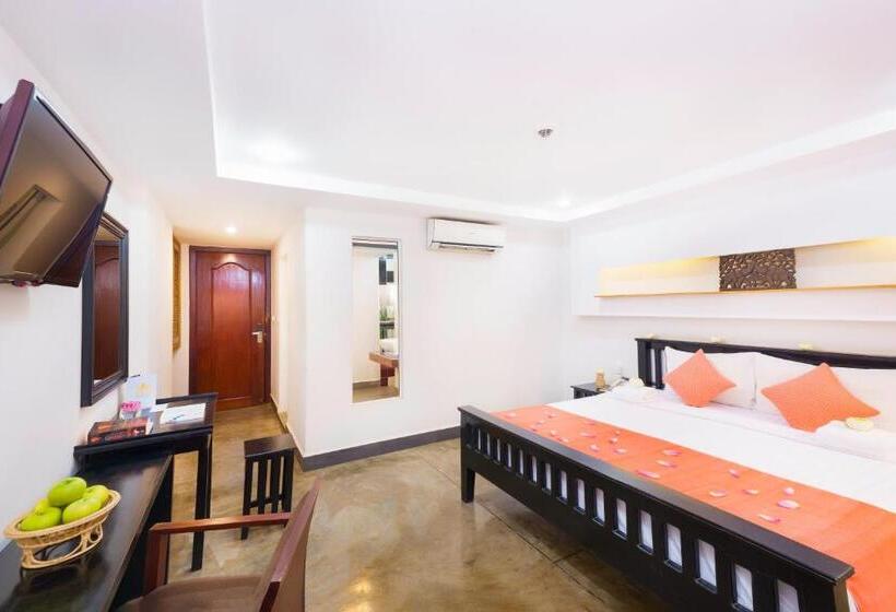 اتاق لوکس با بالکن, G&z Urban