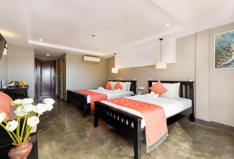 اتاق خانوادگی, G&z Urban