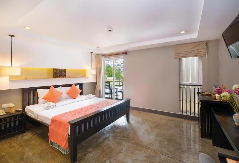 اتاق لوکس با بالکن, G&z Urban