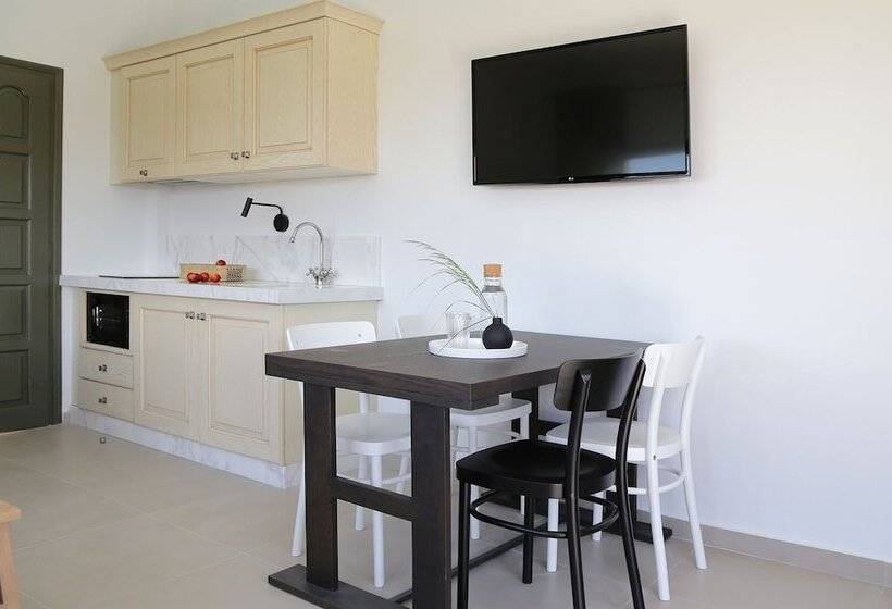 オーシャンビューシニアスイート, Lena Mare Boutique