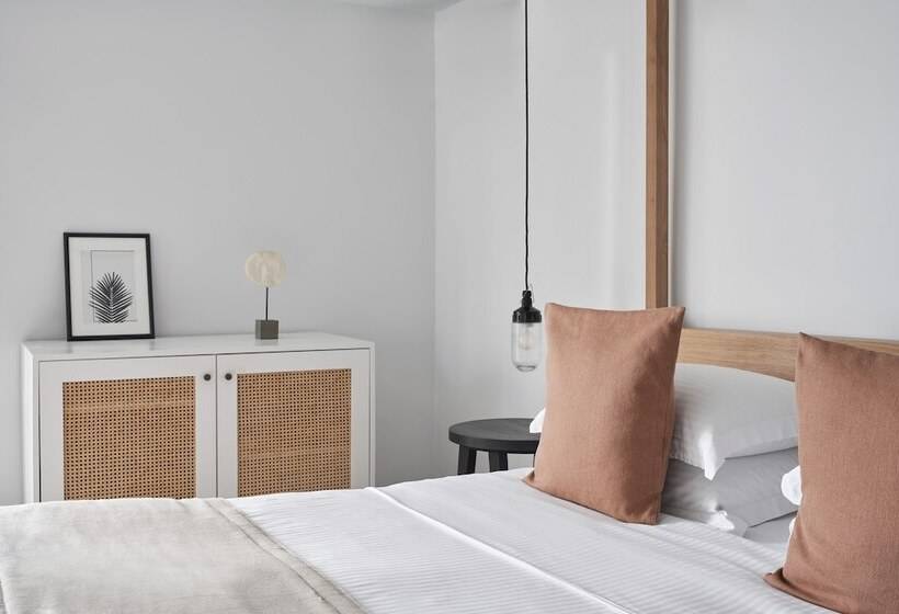 ジュニアスイート, Lena Mare Boutique