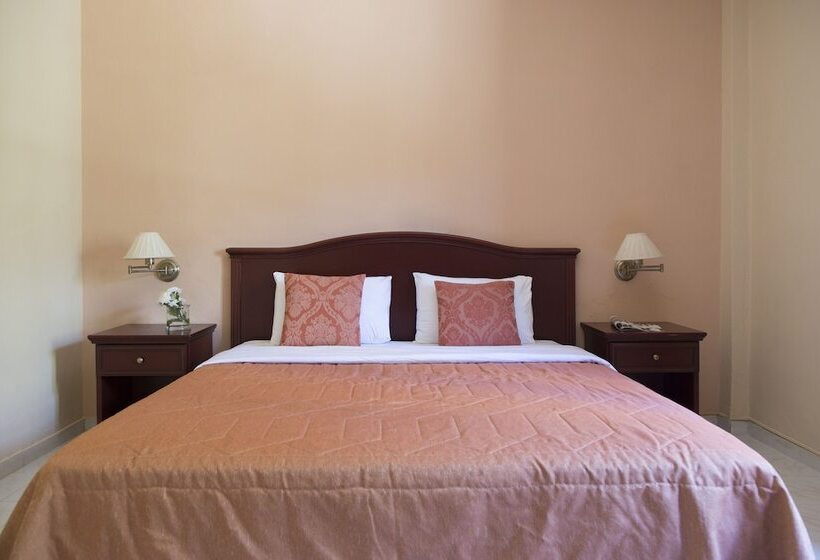 패밀리 룸, Lena Mare Boutique