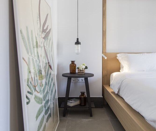 シニアスイート, Lena Mare Boutique