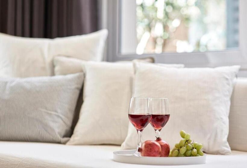 ジュニアスイート, Lena Mare Boutique