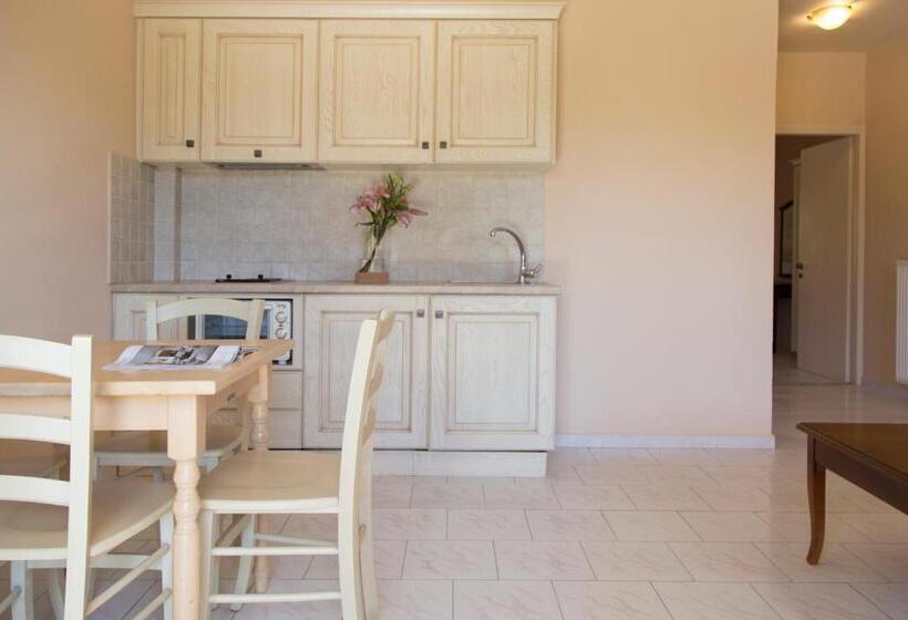 ファミリールーム, Lena Mare Boutique