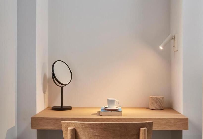 시니어 스위트, Lena Mare Boutique