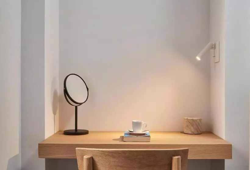 シニアスイート, Lena Mare Boutique