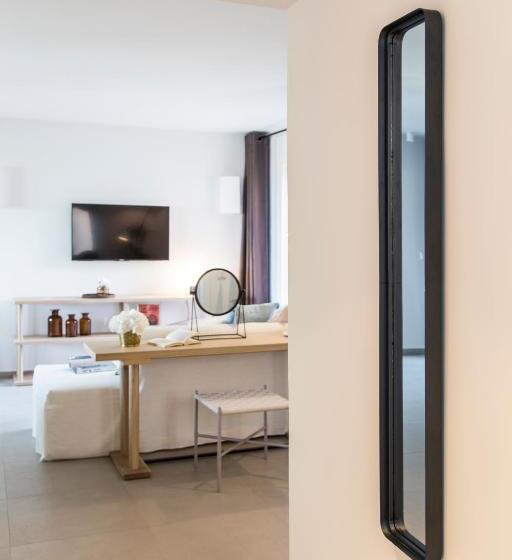 자쿠지 스위트, Lena Mare Boutique