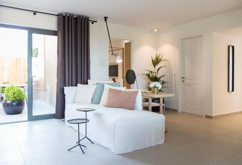 자쿠지 스위트, Lena Mare Boutique