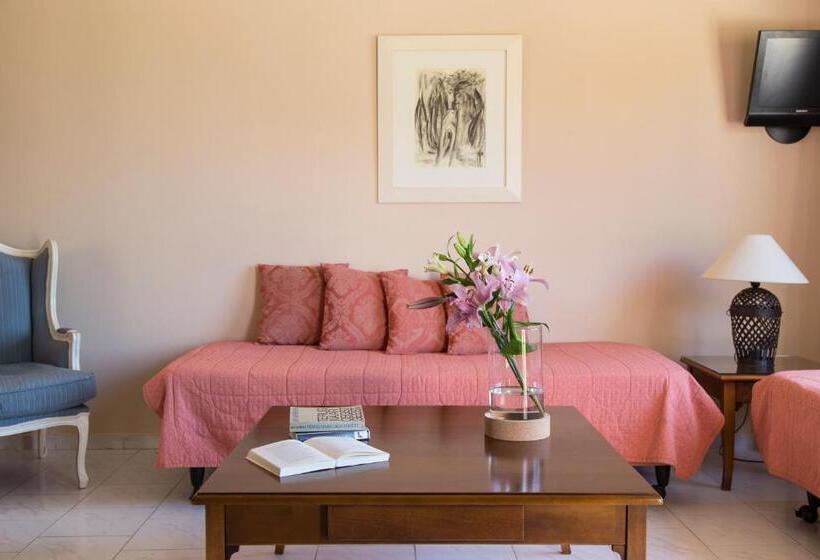 패밀리 룸, Lena Mare Boutique