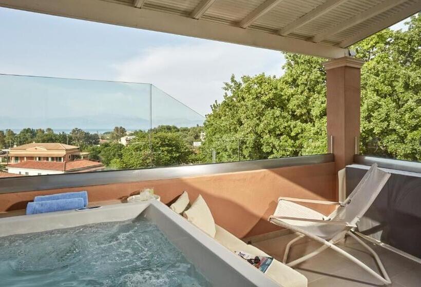 자쿠지 스위트, Lena Mare Boutique