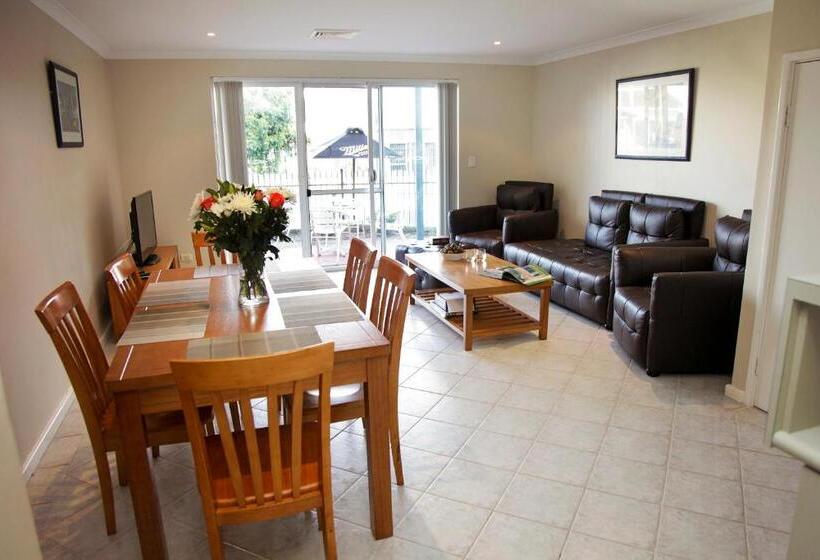 ویلای 2 خوابه با هیدروماساژ, Mandurah Quay Resort