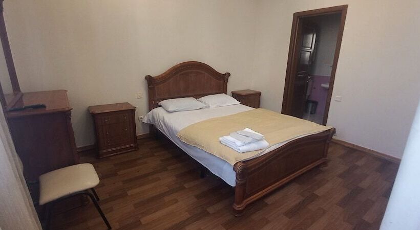 이코노미 룸, New Bella