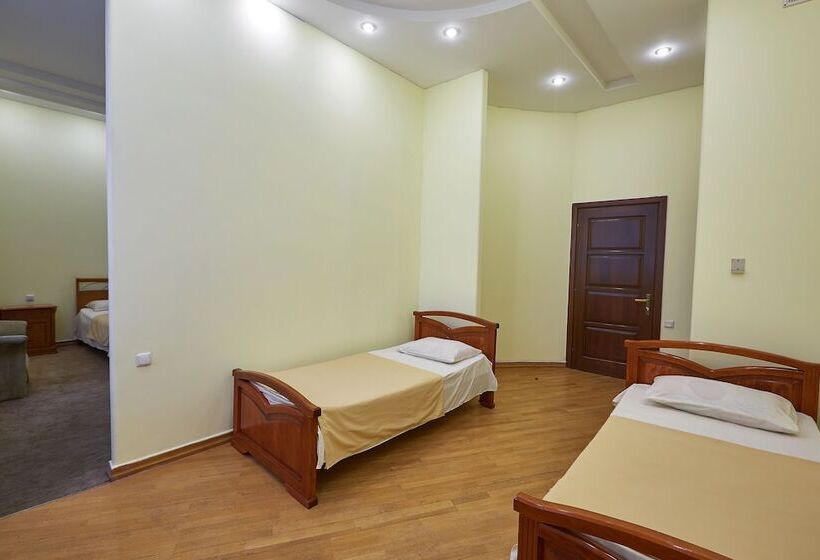 이코노미 룸, New Bella