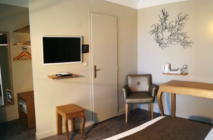 Номер Superior с Балконом, Nyx Hôtel Indépendant