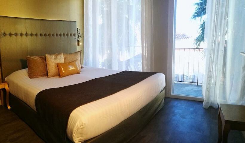 غرفة سوبيريور مزودة بشرفة, Nyx Hôtel Indépendant