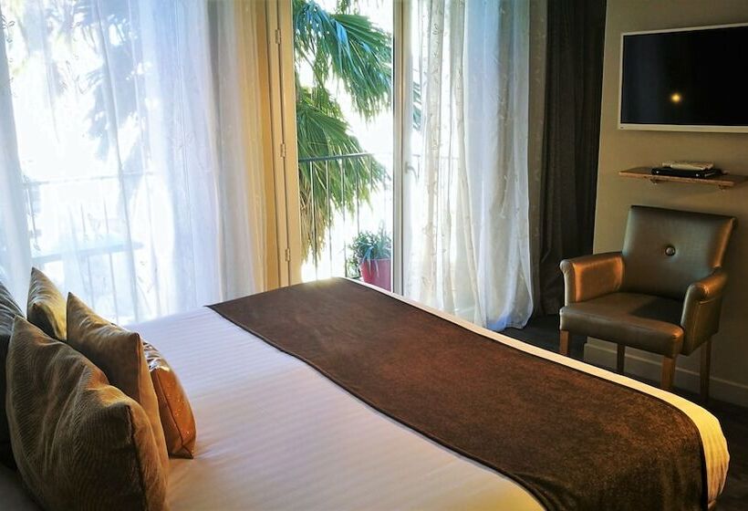 غرفة سوبيريور مزودة بشرفة, Nyx Hôtel Indépendant