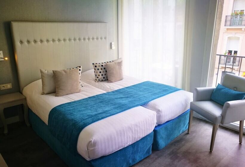 غرفة سوبيريور مزودة بشرفة, Nyx Hôtel Indépendant