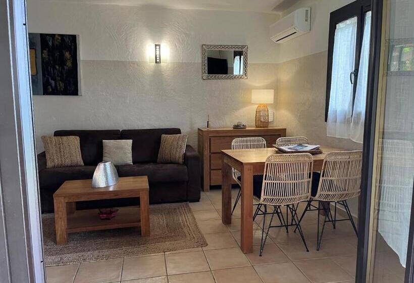 庭の見える１ベッドルームアパートメント, Résidence & Hôtel Aria Marina