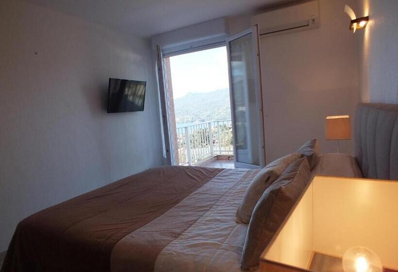 Superior 2-bedroom flat with sea view, Résidence & Hôtel Aria Marina