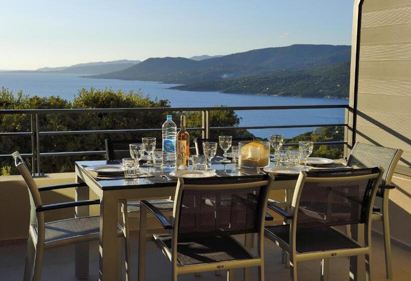 2 Bedroom Comfort Suite Sea View, Résidence & Hôtel Aria Marina