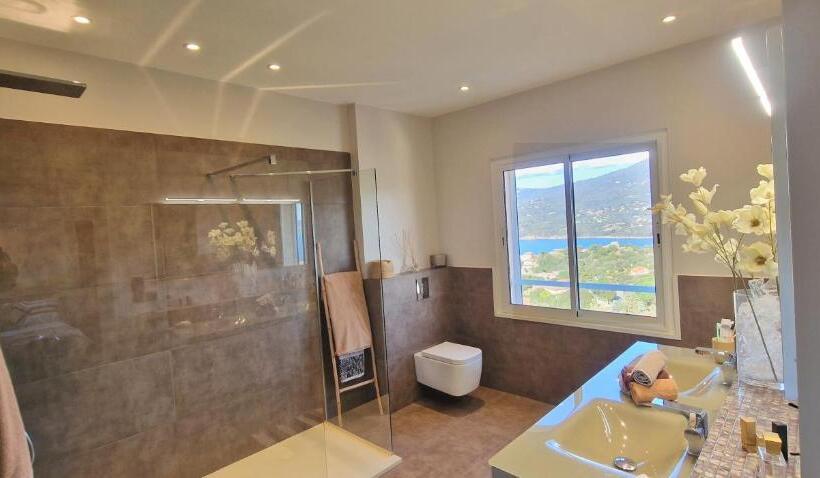 デラックススイートの３ベッドルーム, Résidence & Hôtel Aria Marina