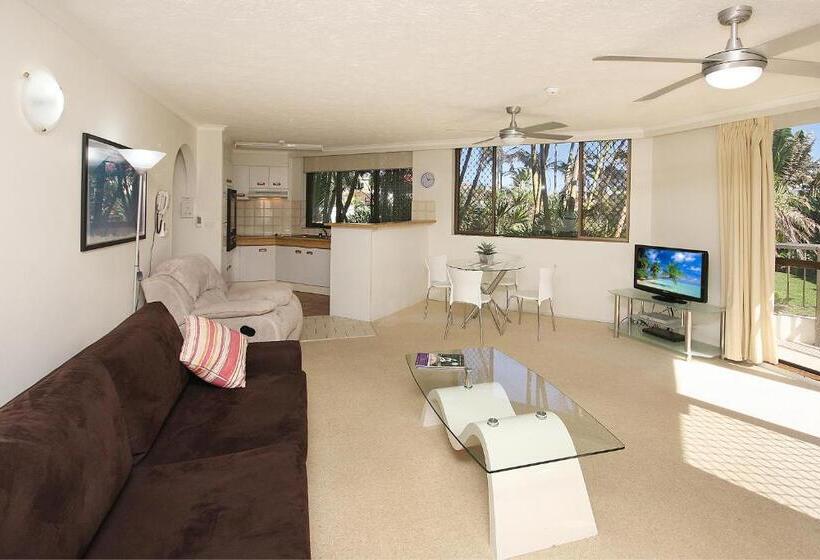 Апартаменты 1 Спальня Вид на Сад, Spindrift On The Beach Absolute Beachfront