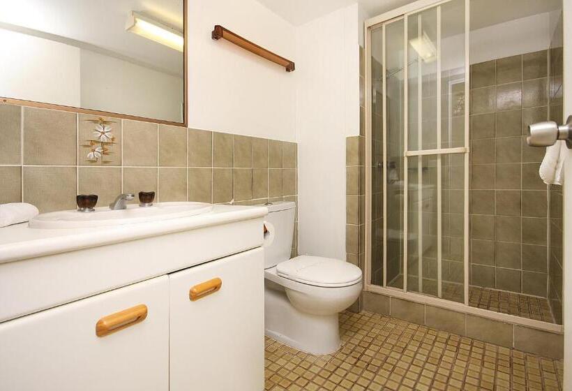 Апартаменты 1 Спальня Вид на Сад, Spindrift On The Beach Absolute Beachfront