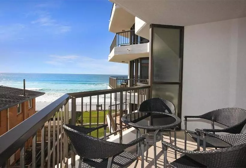 ２ベッドルームアパートメント, Spindrift On The Beach   Absolute Beachfront