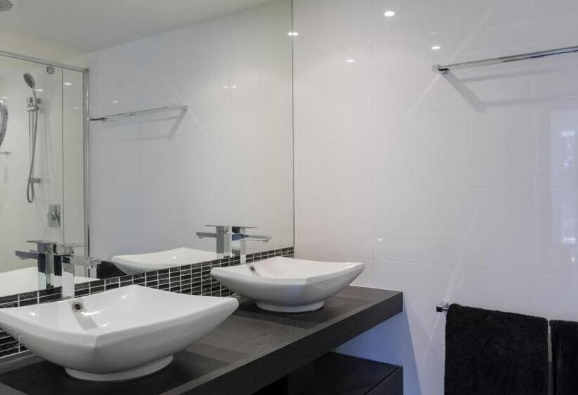 Апартаменты 3 Спальни Вид на Море, Spindrift On The Beach Absolute Beachfront