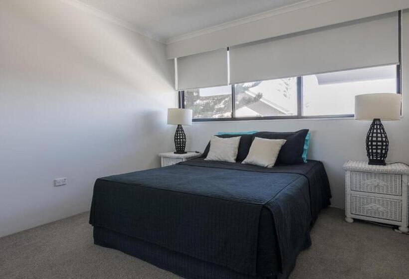 Апартаменты 3 Спальни Вид на Море, Spindrift On The Beach Absolute Beachfront