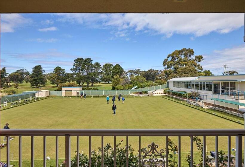 اتاق خانوادگی, The Waterloo