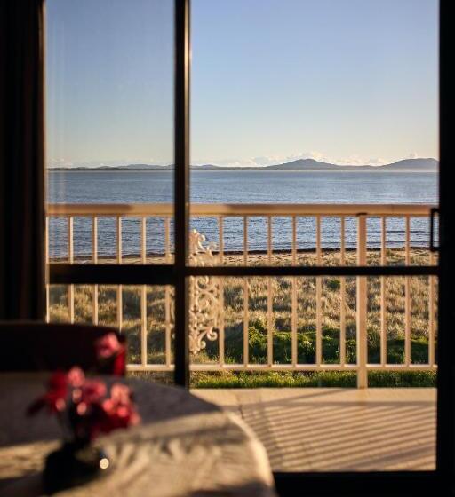 اتاق اجرایی, The Waterloo